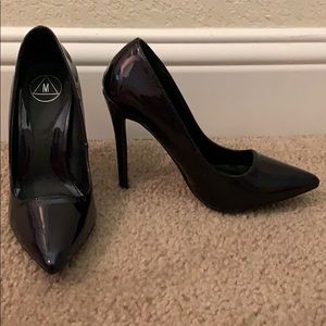 Sexy business, pointed pumps/ heels